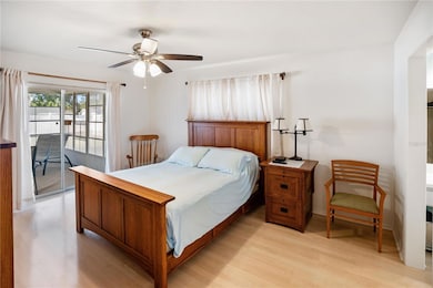 319 Mendez Dr, Sarasota, FL 34243 - photo 7