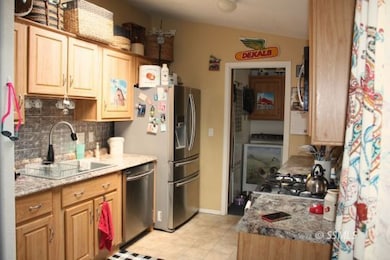 11901 Sierra Way unit 39, Kernville, CA 93238 - photo 3