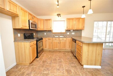 3218 Willow Grove Rd, Pocono Summit, PA 18346 - photo 4