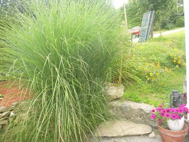 38 Walnut Hill Dr, Worcester, MA 01602 - photo 2