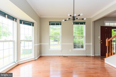 26205 Lands End Dr, Chantilly, VA 20152 - photo 2