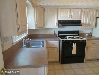 13209 Vandalia Dr, Rockville, MD 20853 - photo 5