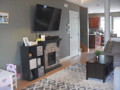 40 Winchester Ln unit 28, Fall River, MA 02721 - photo 2