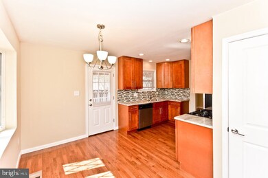 8608 Snowden Loop, Laurel, MD 20708 - photo 5