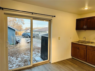 413,415 S 34th unit 413, Billings, MT 59101 - photo 3