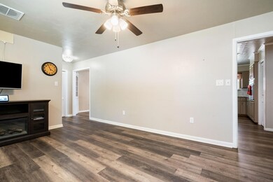 1003 Princeton Place, Cleburne, TX 76033 - photo 6