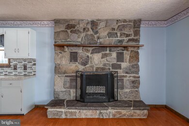 8607 Winchester Grade Rd, Berkeley Springs, WV 25411 - photo 7