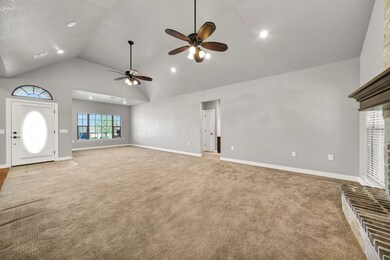 115 Hedges Cir, Weatherford, TX 76085 - photo 7