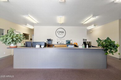 8556 LOBBY