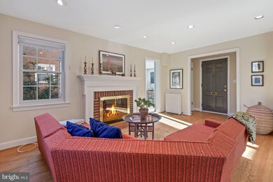 612 Pershing Dr, Silver Spring, MD 20910 - photo 4