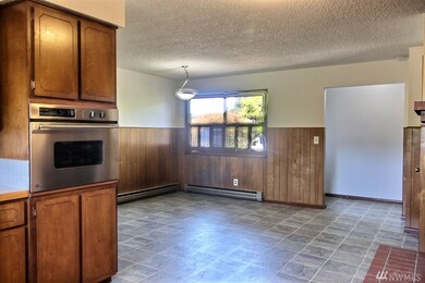 3241 Maple St, Longview, WA 98632 - photo 4