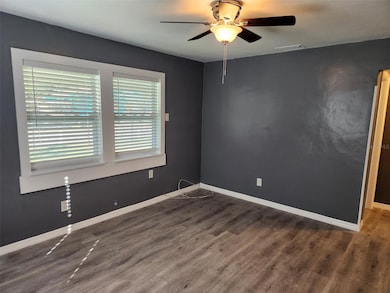 2011 11th St W, Bradenton, FL 34205 - photo 3