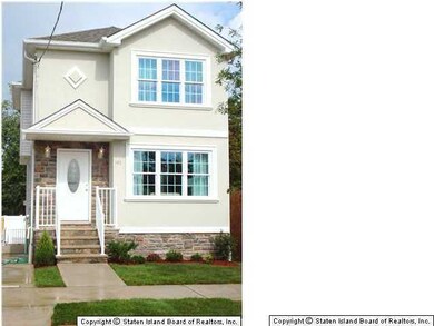 137 Roswell Ave, Staten Island, NY 10314 - photo 2