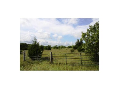 Entrance to the acreage.