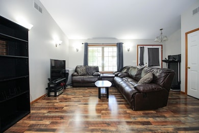 11546 Georgetown Dr, Demotte, IN 46310 - photo 6