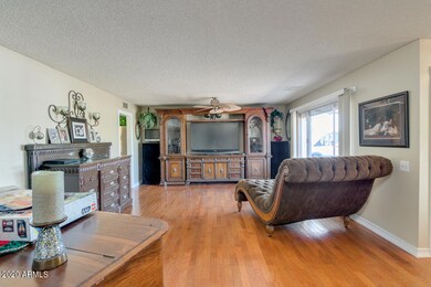 9603 W Wrangler Dr, Sun City, AZ 85373 - photo 6