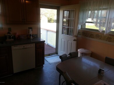 8401 Cloverport Dr, Louisville, KY 40228 - photo 6