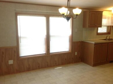 Eat-In dining area with 2 large windows!