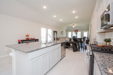 2914 Yaupon Grove Ln, Conroe, TX 77385 - photo 7