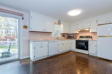 607 W Yarmouth Rd, West Yarmouth, MA 02673 - photo 5