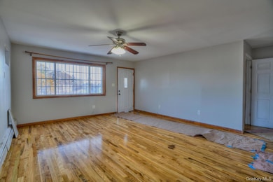 13048 129th St, South Ozone Park, NY 11420 - photo 4