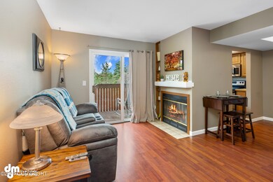04-Living Room_SLS_-9951