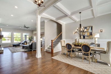 867 E Edenmore Cir-7