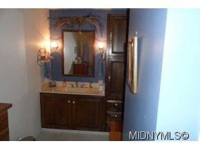Master bedroom full bath