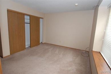 2506 Creve Coeur Mill Rd unit 8, Maryland Heights, MO 63043 - photo 3