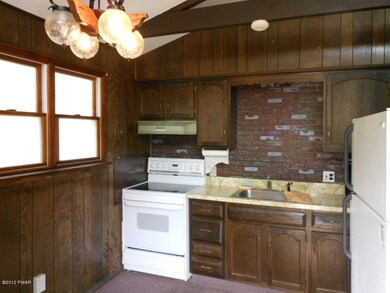 109 Palm Dr, Dingmans Ferry, PA 18328 - photo 2