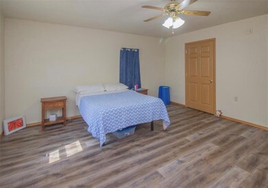 6847 Dole Rd, Mattoon, IL 61938 - photo 5