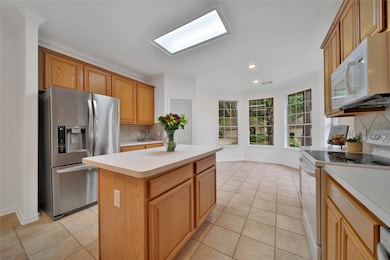 Stainless French door frig included!