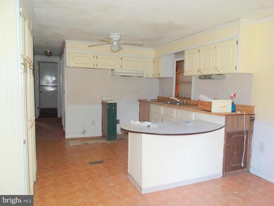 15347 Skyline Dr, Greencastle, PA 17225 - photo 5