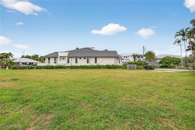 1693 Bonita Ct, Naples, FL 34102 - photo 6