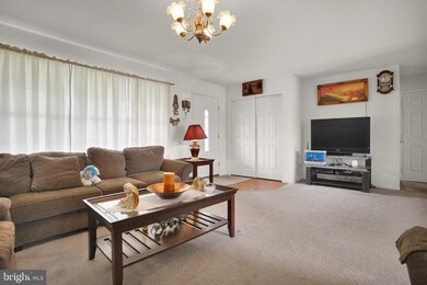 28 Versailles Ct, Reading, PA 19605 - photo 7