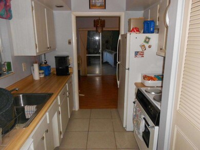 Floresta Kitchen