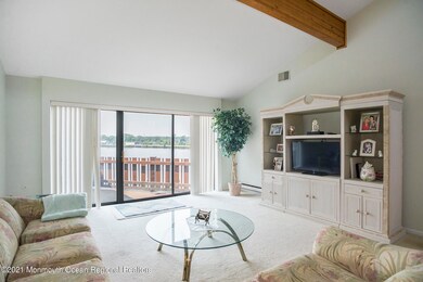 _RMJ1649 family room