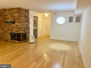 110 Biscayne Ct unit 3, Princeton, NJ 08540 - photo 2