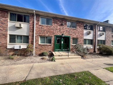 2449I Union Ave unit 34A, Islip, NY 11751 - photo 4