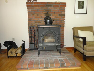 76 Middle Winchendon Rd, Rindge, NH 03461 - photo 5