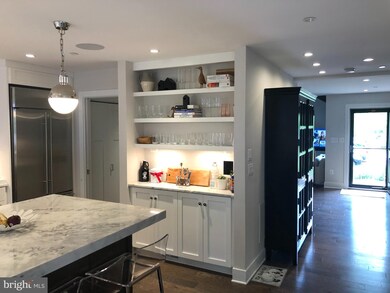 10921 Brewer House Rd, Rockville, MD 20852 - photo 5