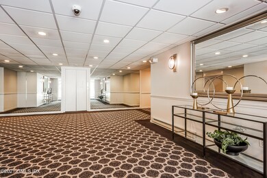 Greenwich Green unit 409, Old Greenwich, CT 06870 - photo 2