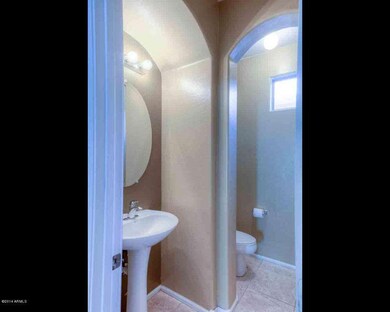 downstairs 1/2 bath