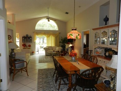 15140 Oak Chase Ct, Wellington, FL 33414 - photo 2