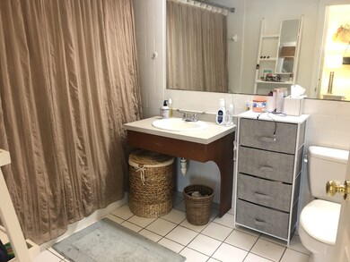 7 Henchman St unit 202, Boston, MA 02113 - photo 4