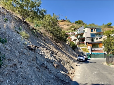 3747 Camino de la Cumbre, Sherman Oaks, CA 91423 - photo 2