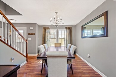 Dining room.