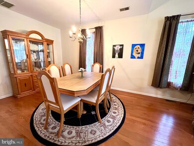 2 Abbington Ln, Trenton, NJ 08691 - photo 3