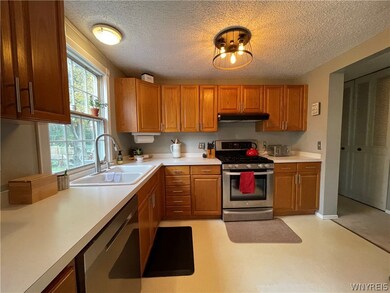 957 Fairmont Ave, North Tonawanda, NY 14120 - photo 4