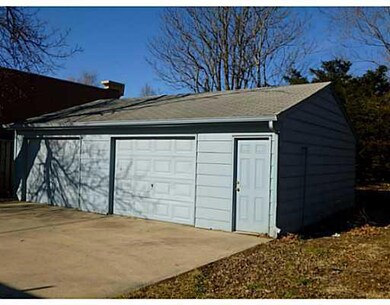 Parking Lot/Garage.